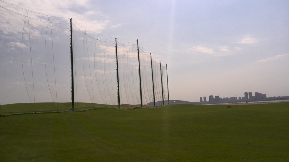 武漢中建湯遜湖壹號高爾夫練習場圍網工程